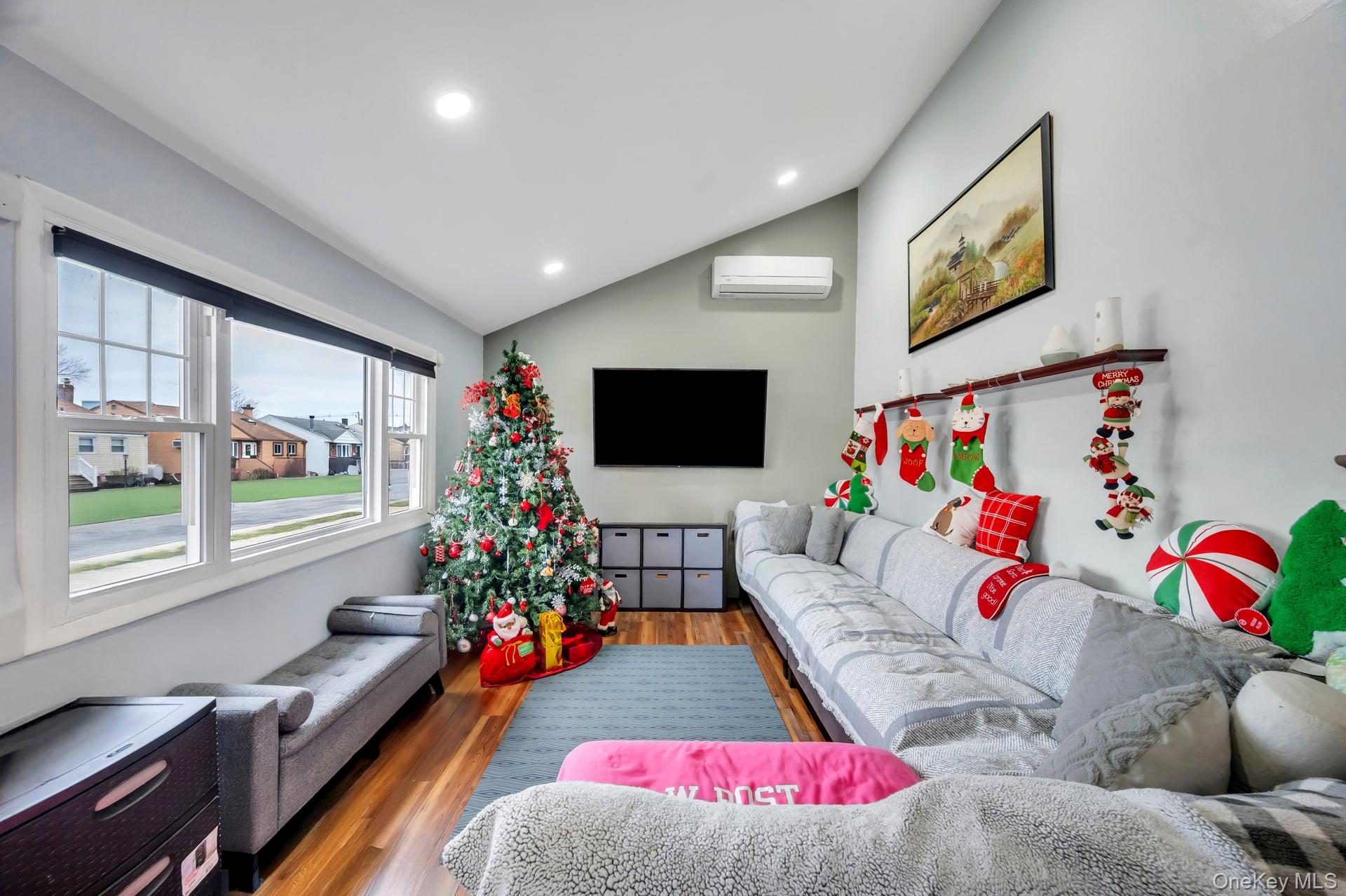 #7 photo, 67 Howard Avenue, Freeport , NY 11520