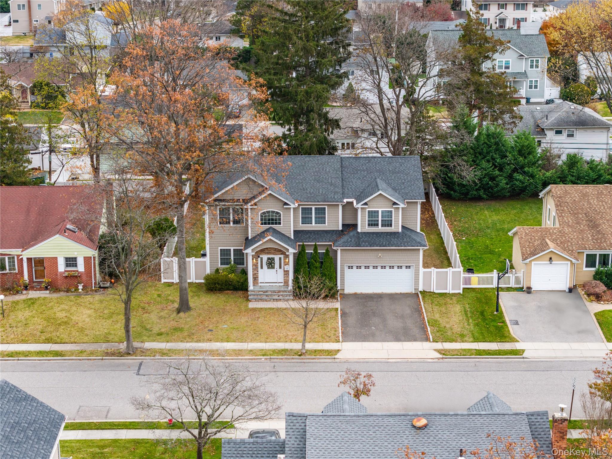 #3 photo, 22 Preston Lane, Syosset , NY 11791