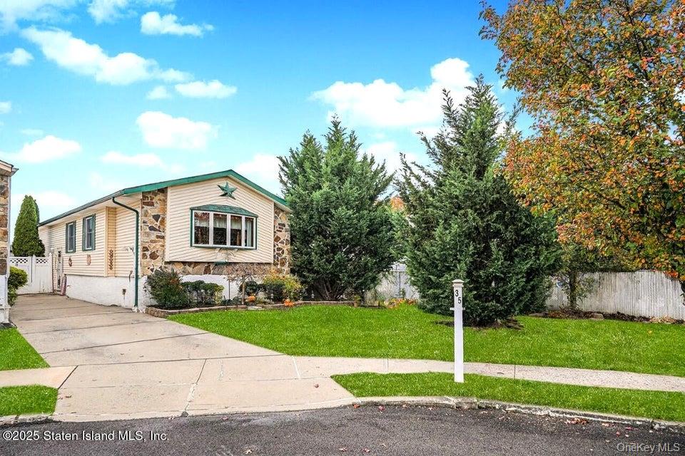 #2 photo, 35 Nutwood Court, Staten Island , NY 10308