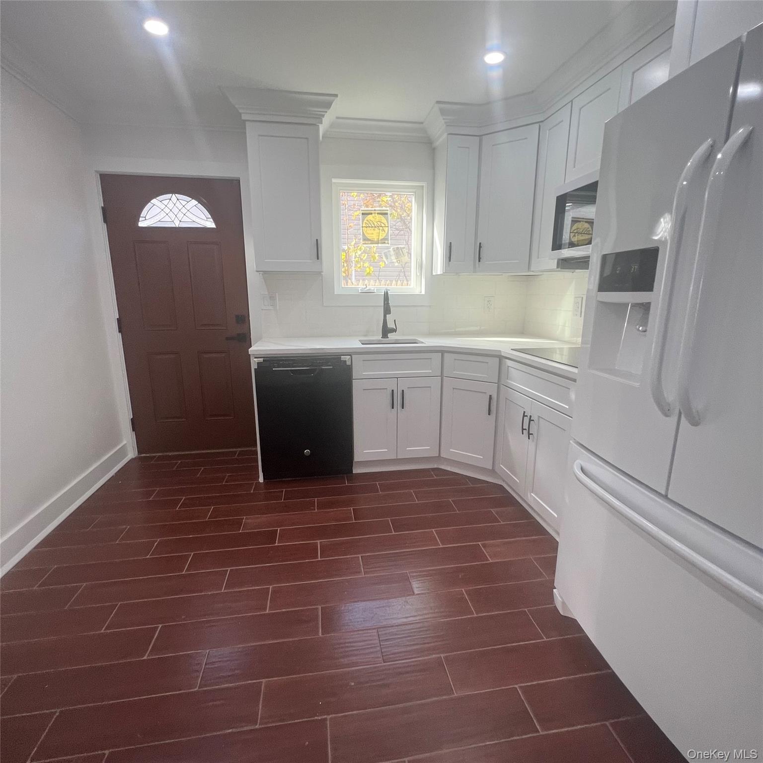 #11 photo, 79 Railroad Street, Greenlawn , NY 11740