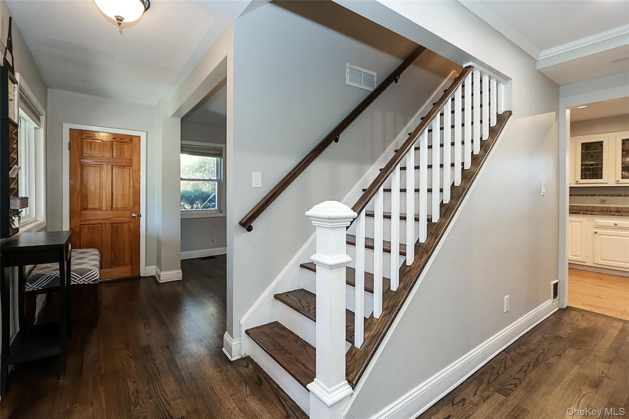 #12 photo, 174 Parkside Drive, Roslyn Heights , NY 11577