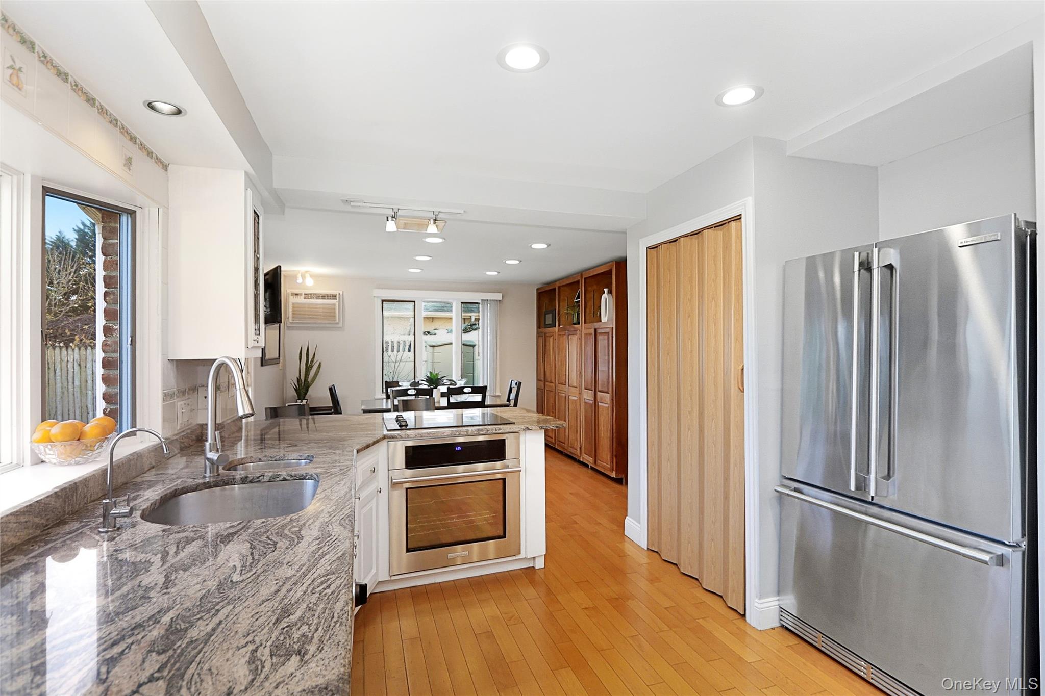 #6 photo, 174 Parkside Drive, Roslyn Heights , NY 11577