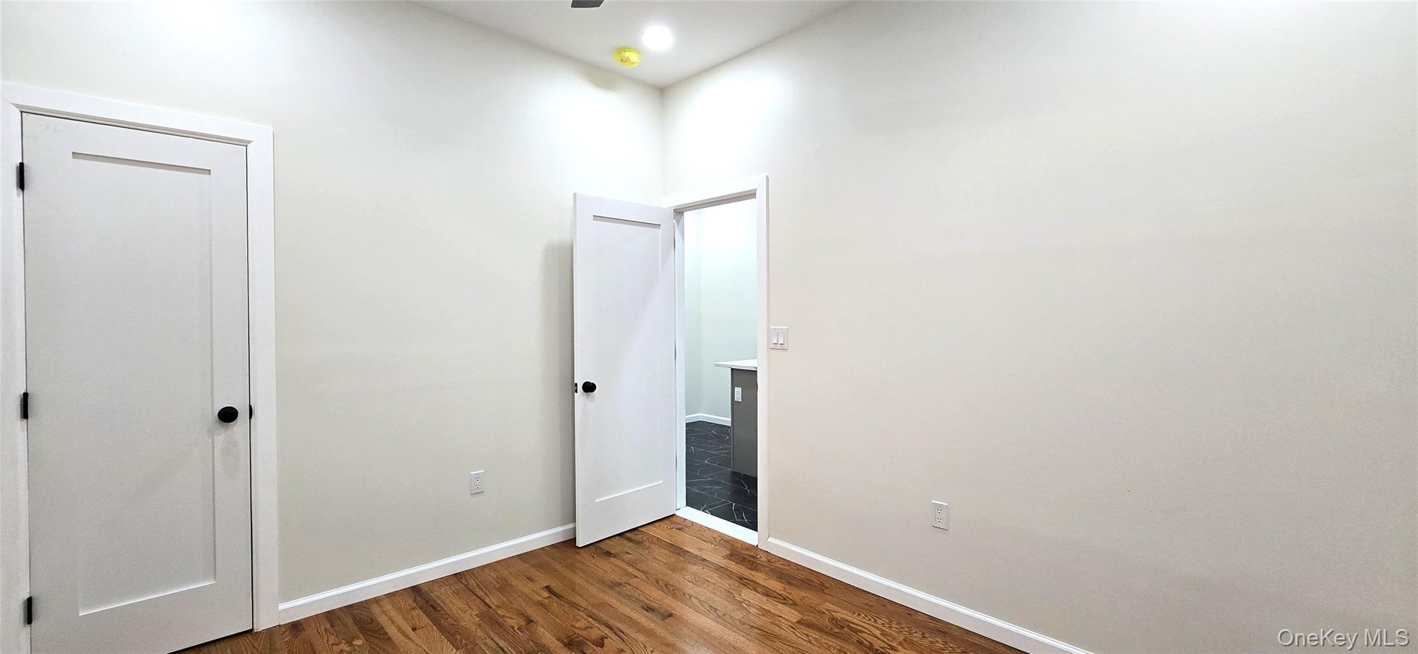 #11 photo, 537 Miller Avenue, Бруклин ‖ Brooklyn , NY 11207