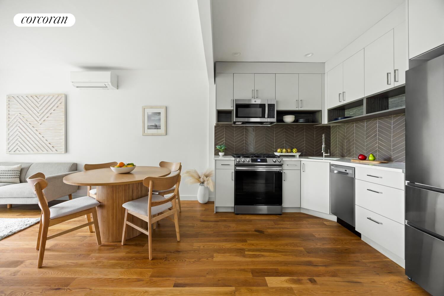 #4 photo, 88 MARION Street, Stuyvesant Heights , NY 11233