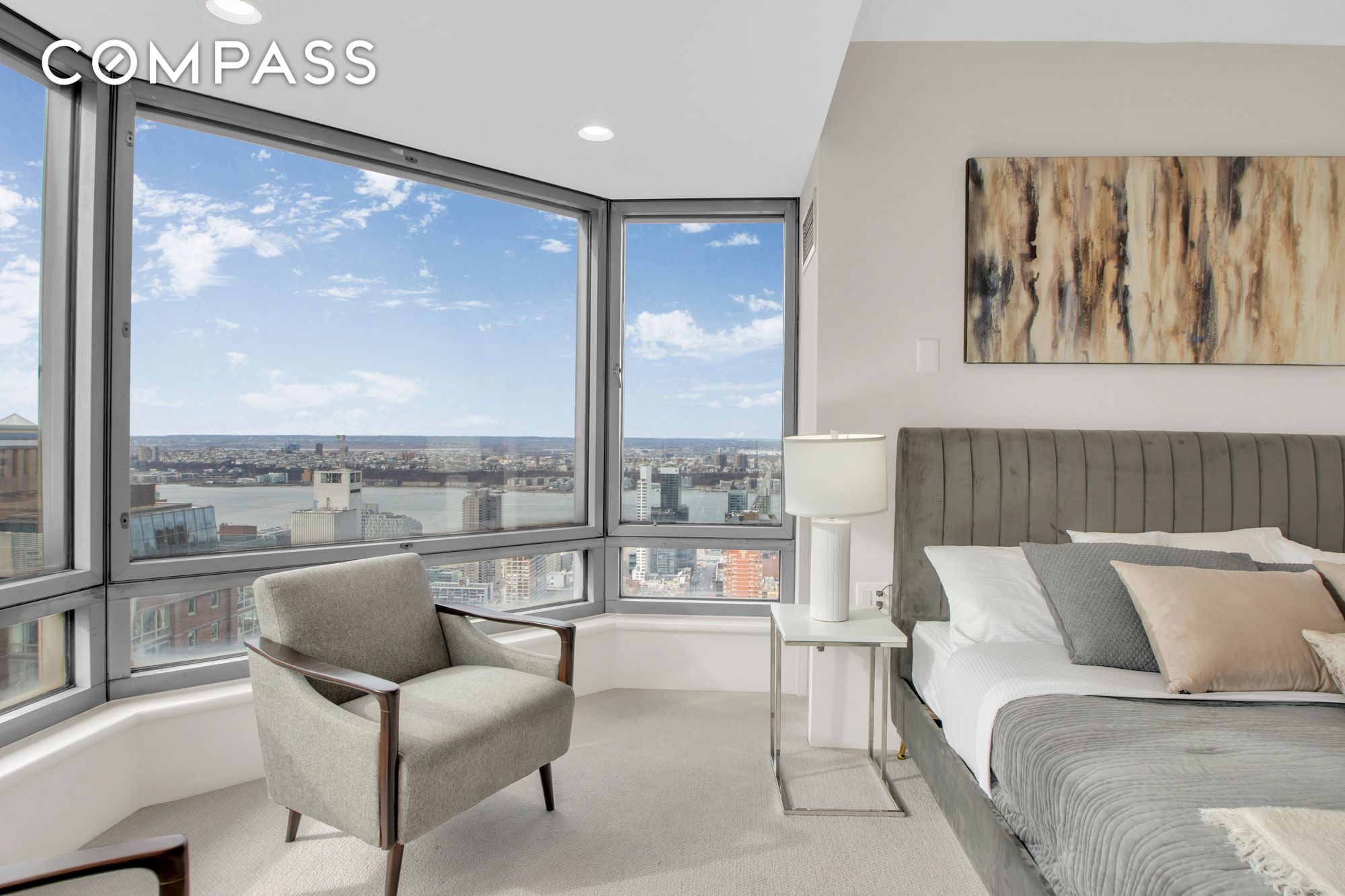 #16 photo, 301 W 57th Street, Hell's Kitchen , NY 10019