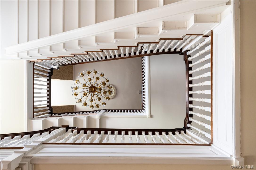 #11 photo, 10 Meadow Lane, Purchase , NY 10577