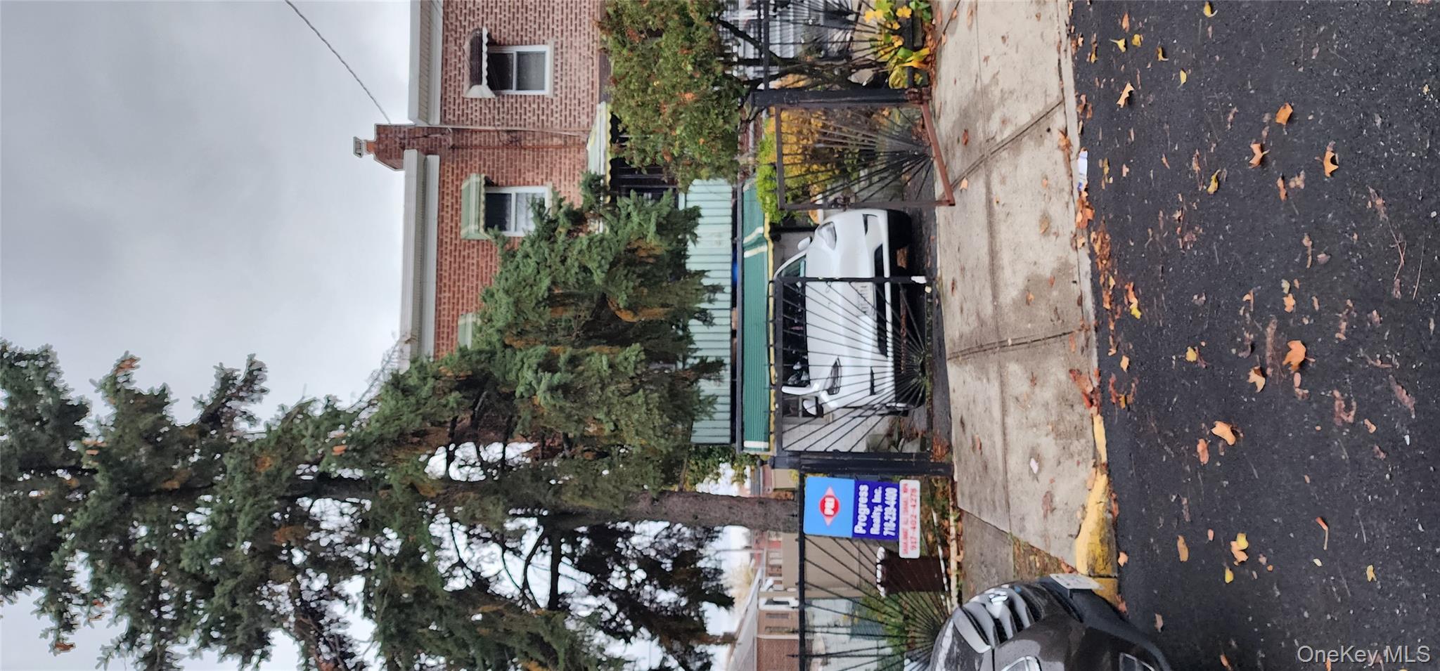 #3 photo, 954 E 212th Street, Bronx , NY 10469