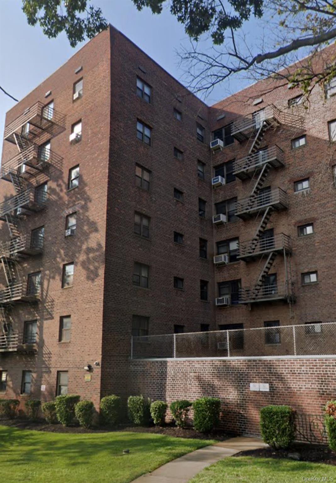 #20 photo, 8740 Francis Lewis Boulevard, Queens Village , NY 11427