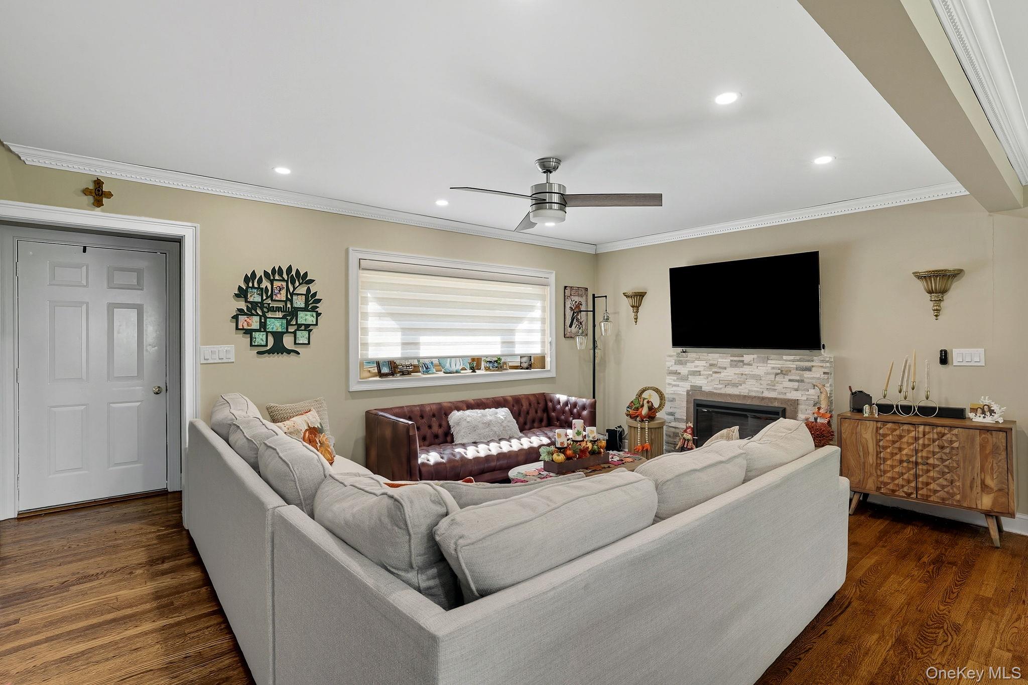 #3 photo, 110 Topland Road, White Plains , NY 10605