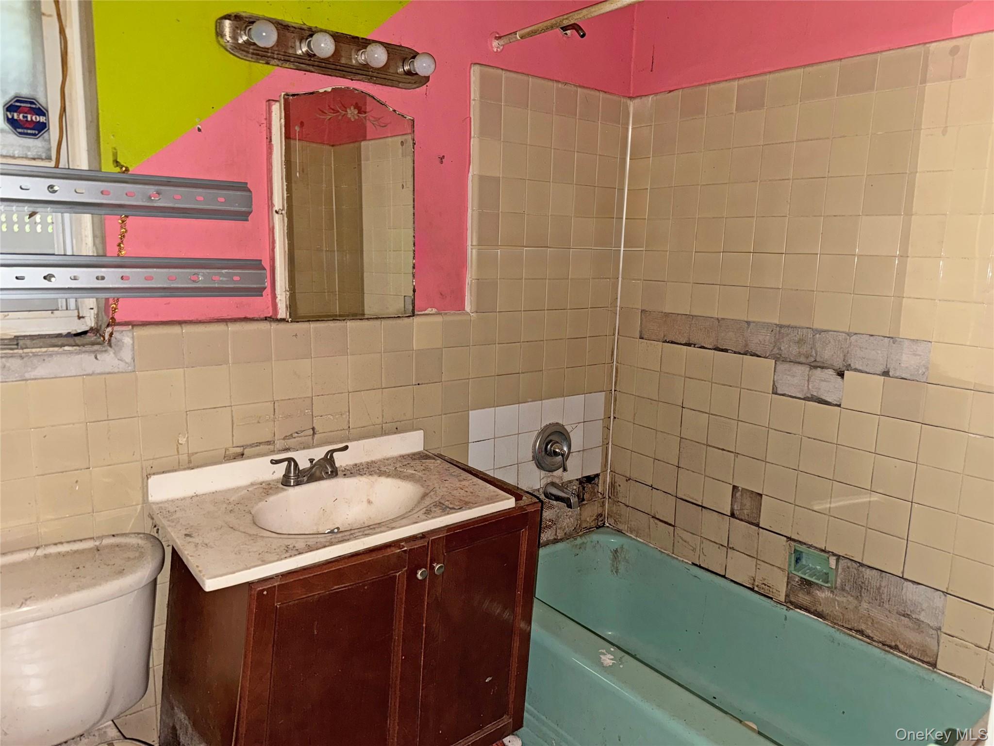 #16 photo, 4077 Seton Avenue, Bronx , NY 10466