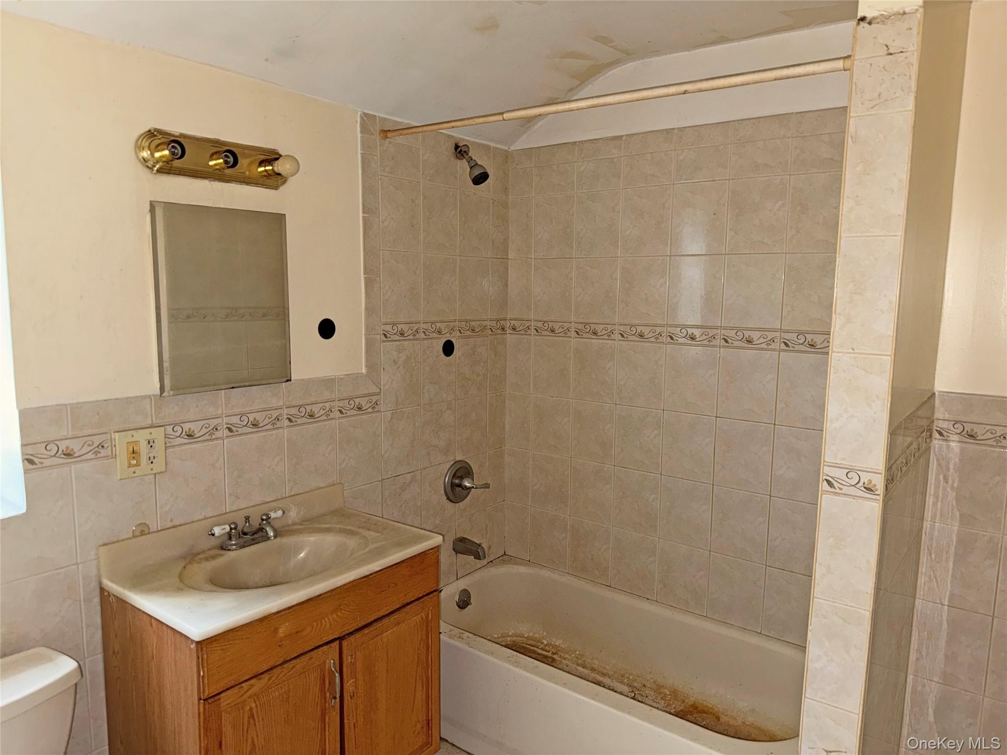 #7 photo, 4077 Seton Avenue, Bronx , NY 10466