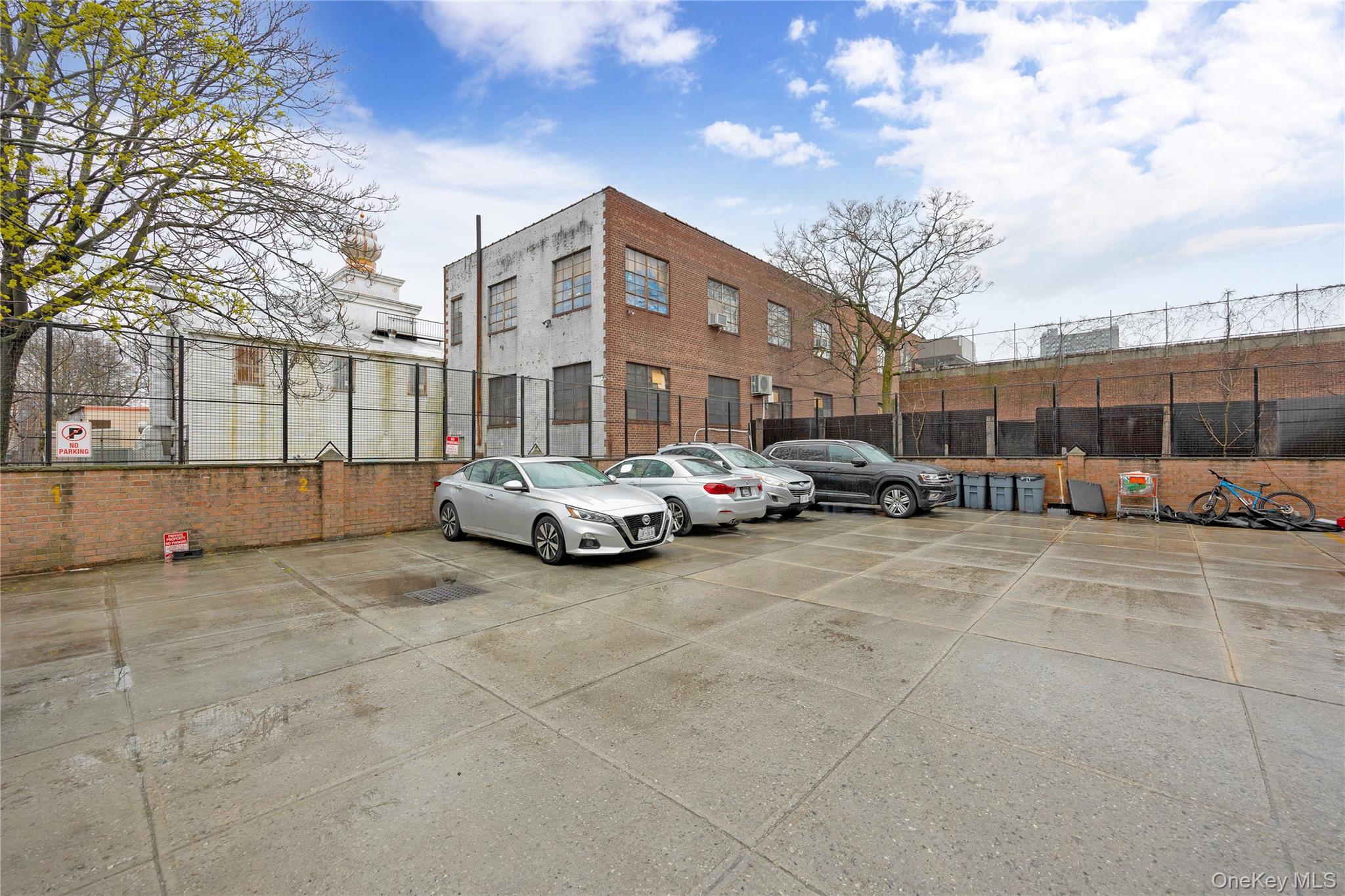 #19 photo, 172-18 Jamaica Avenue, Jamaica , NY 11432