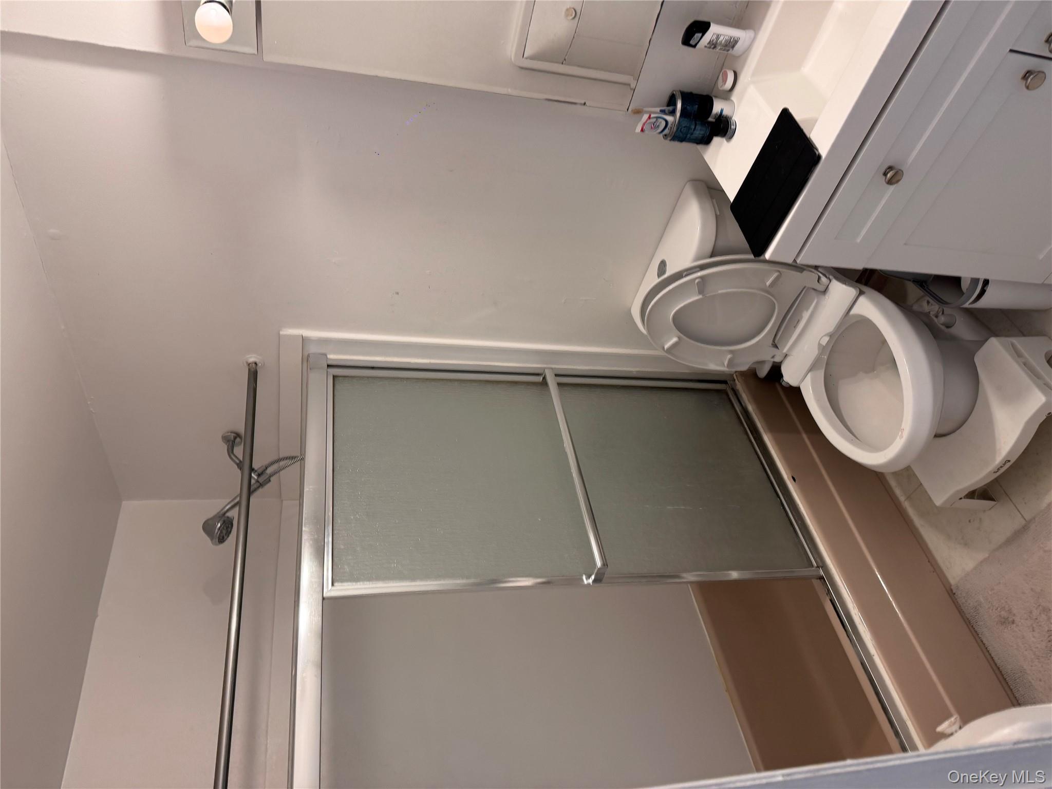 #5 photo, 196 Hamilton Avenue, Massapequa , NY 11758