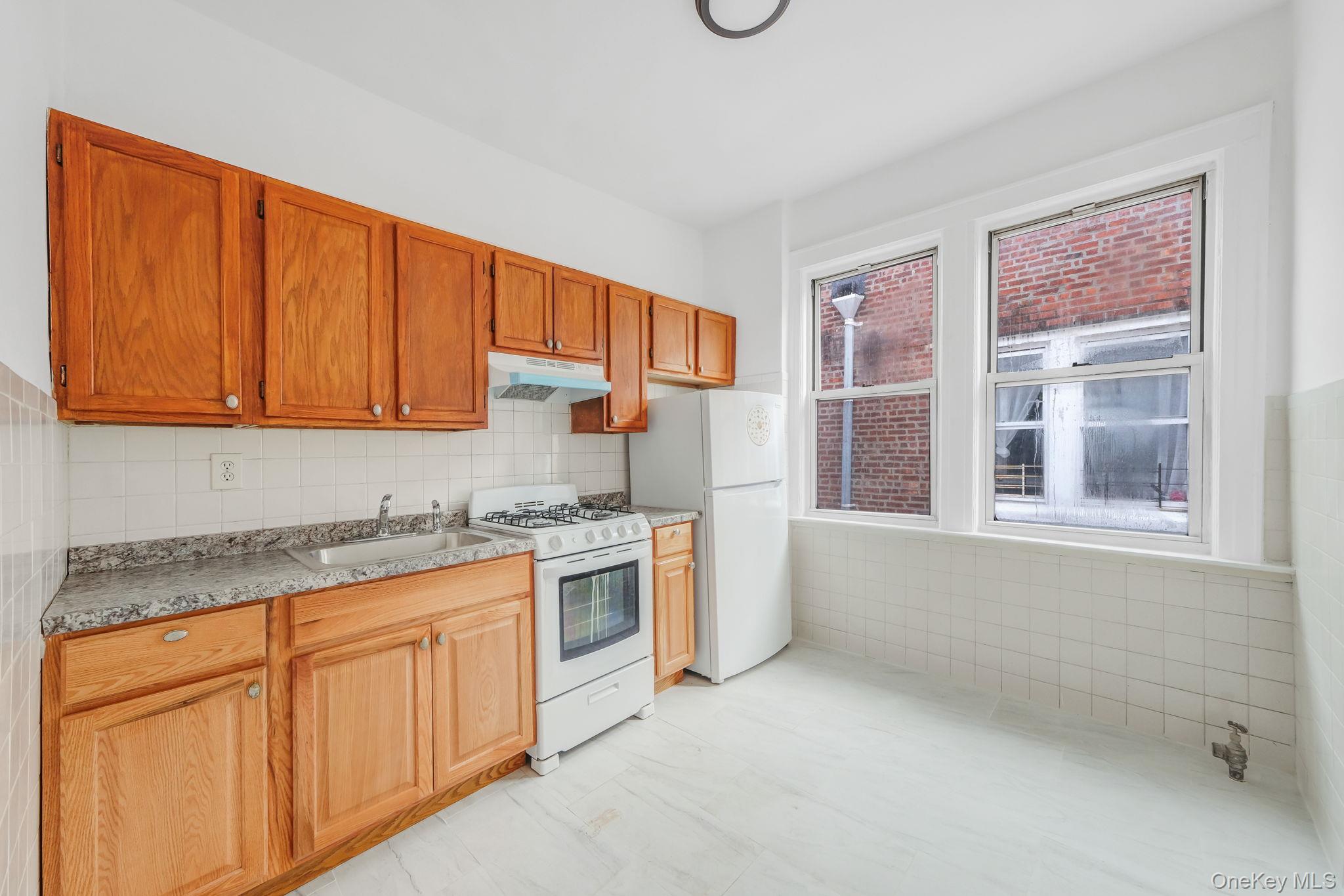 #19 photo, 9432 94th Street, Ozone Park , NY 11416