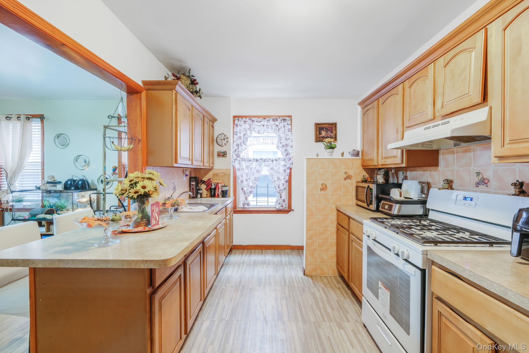 #6 photo, 9432 94th Street, Ozone Park , NY 11416