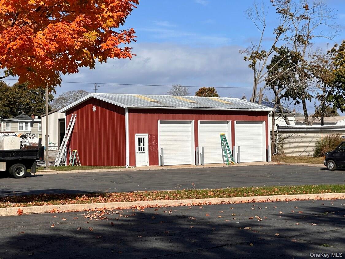 #1 photo, 1400 Youngs Avenue, Southold , NY 11971