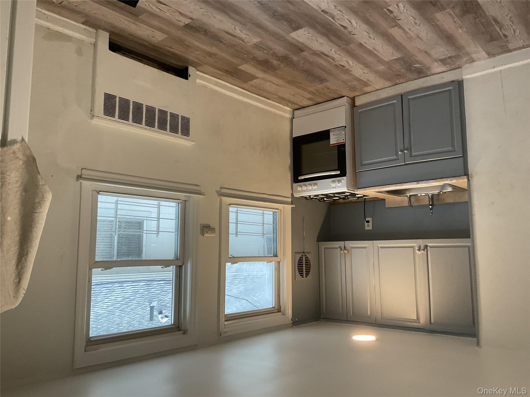 #9 photo, 83 Adams Street, East Rockaway , NY 11518