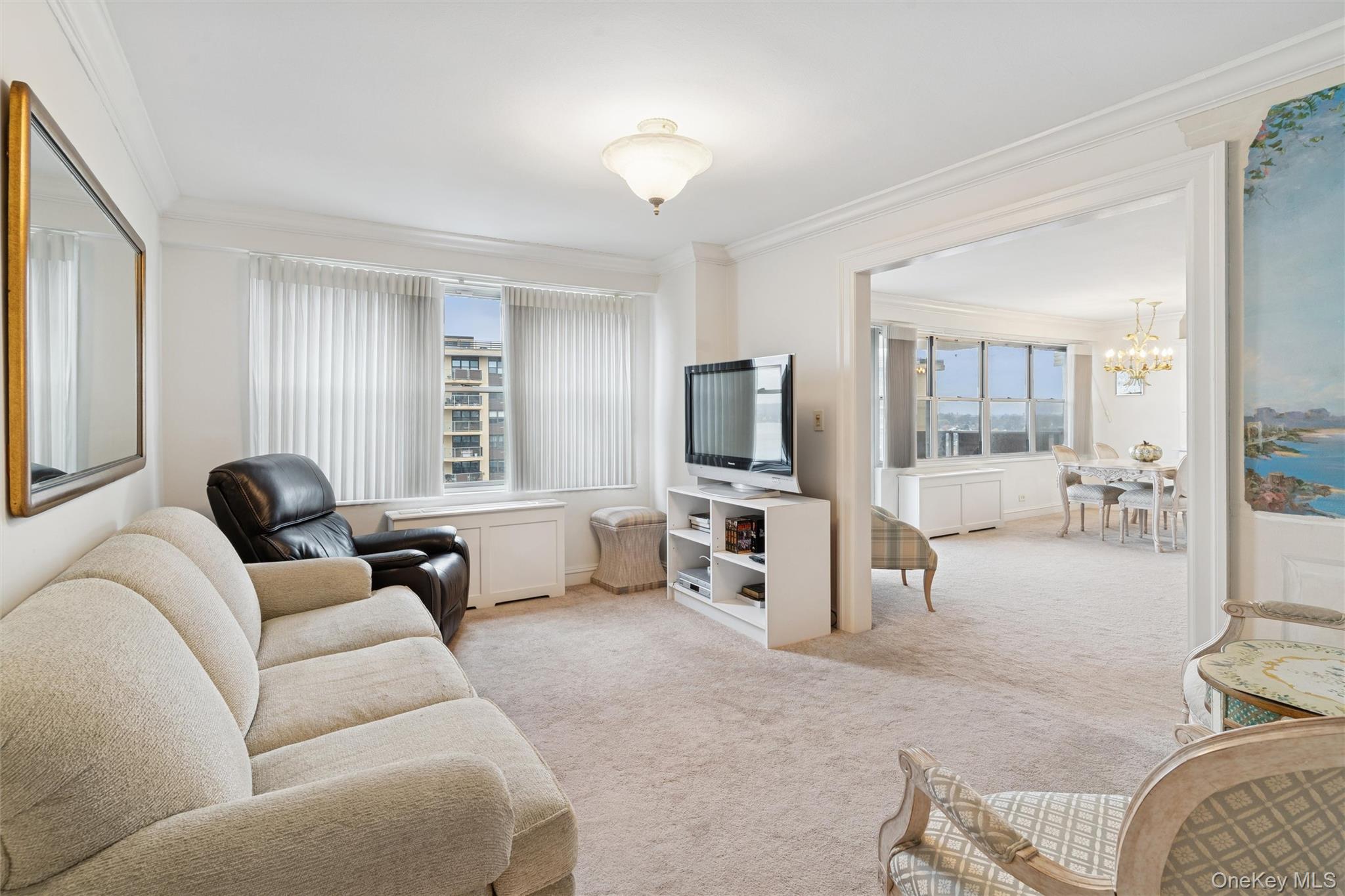 #14 photo, 17-85 215th Street, كوينز Bayside , NY 11360