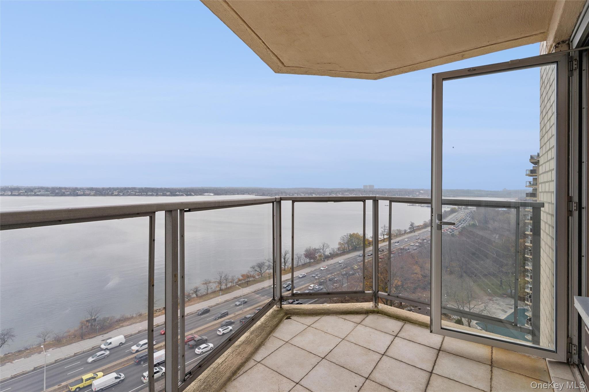 #18 photo, 17-85 215th Street, كوينز Bayside , NY 11360