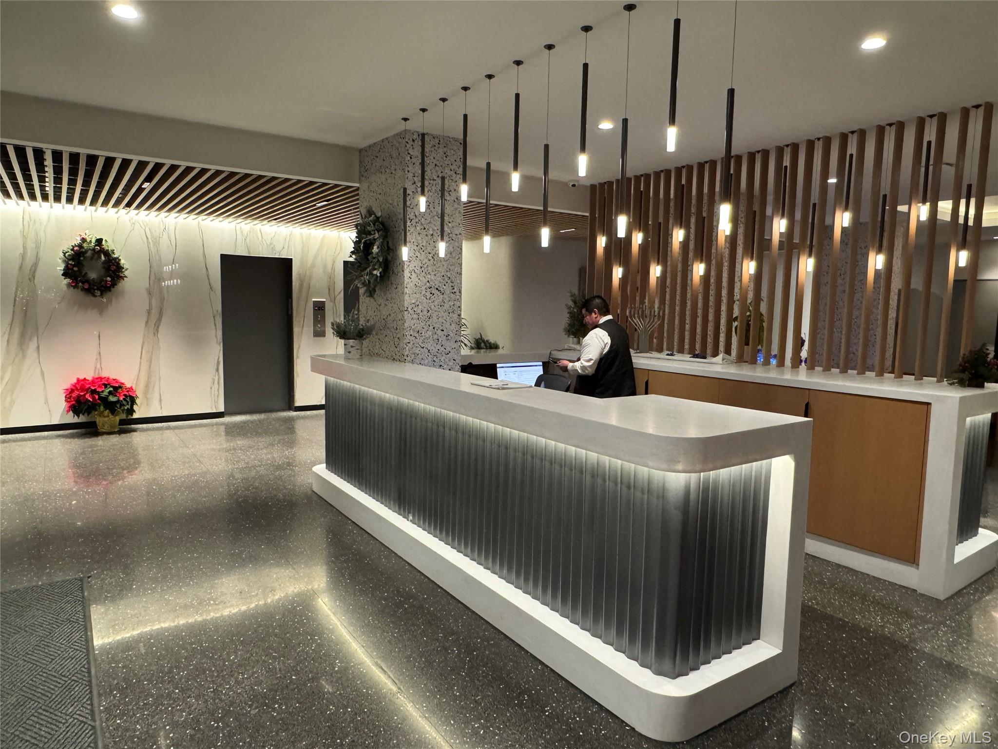 #4 photo, 17-85 215th Street, كوينز Bayside , NY 11360