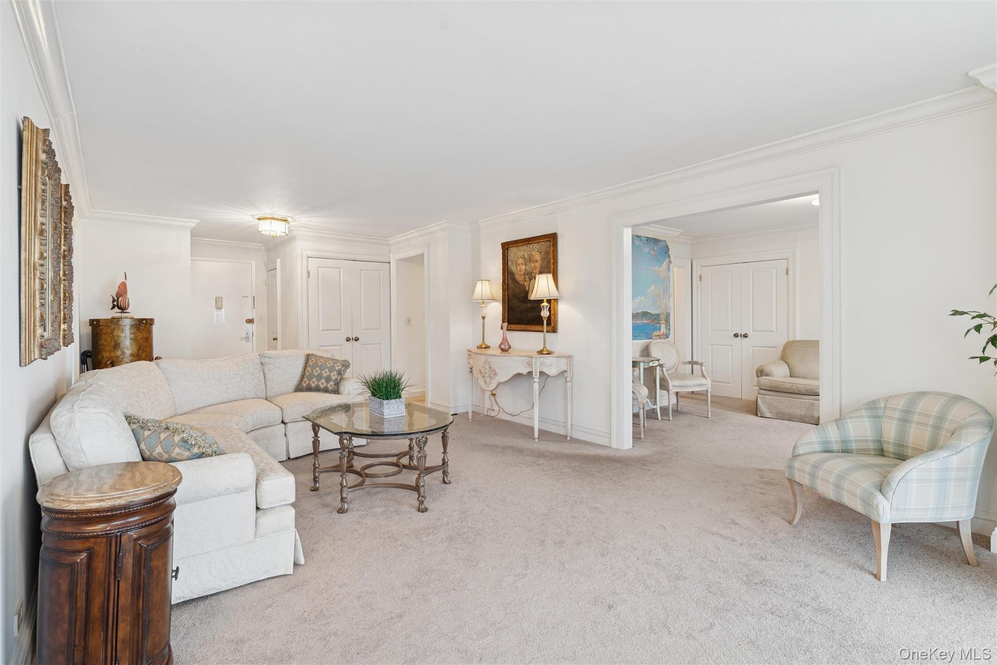 #7 photo, 17-85 215th Street, كوينز Bayside , NY 11360