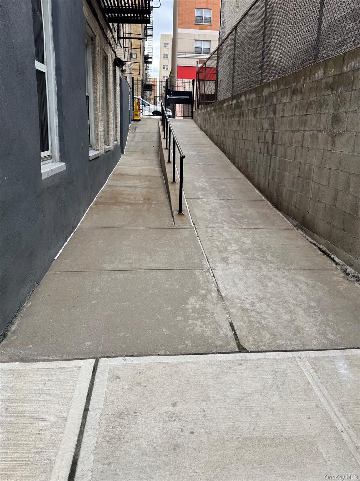 #1 photo, 2081 Cruger Avenue Cruger, Bronx , NY 10462