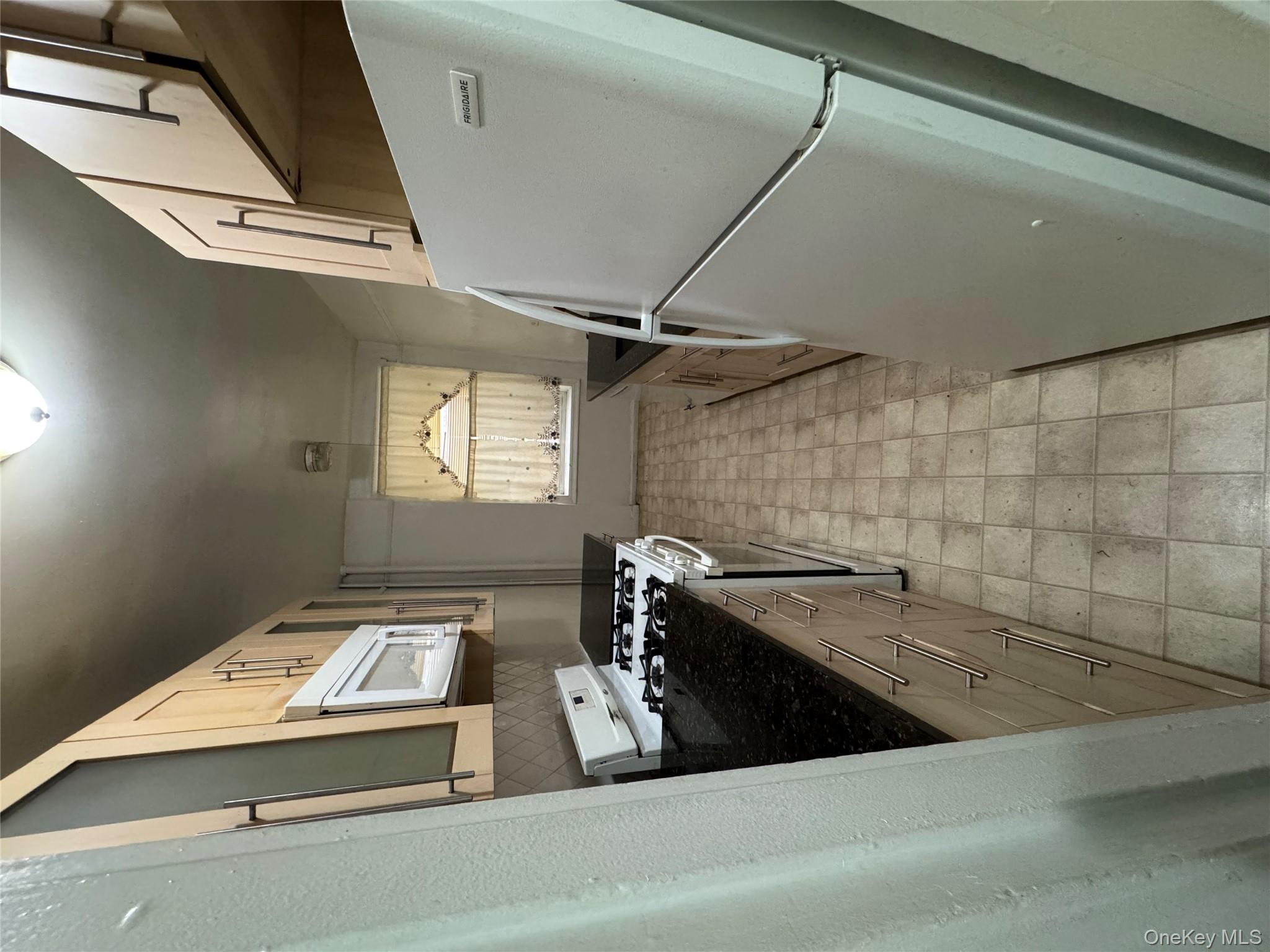 #11 photo, 2081 Cruger Avenue Cruger, Bronx , NY 10462