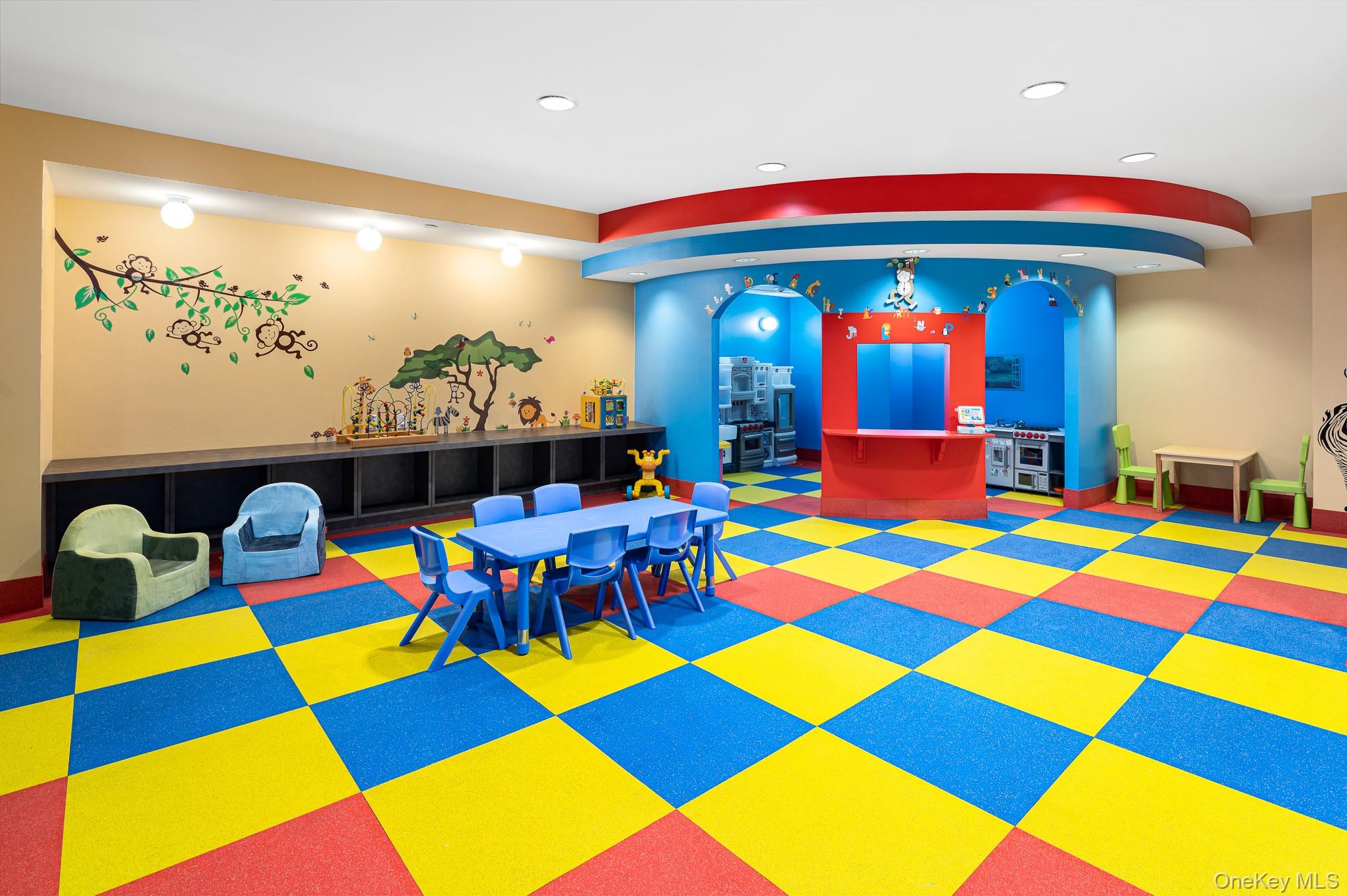 #8 photo, 10 City Place, White Plains , NY 10601