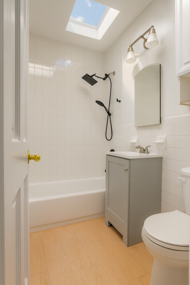 #5 photo, Glendale, Glendale , NY 11385