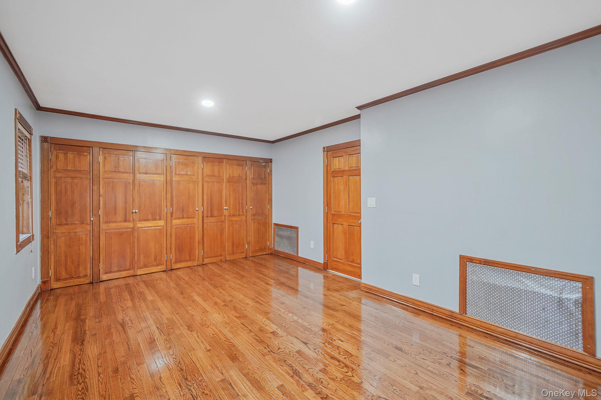 #8 photo, 1 Holbrook Street, Bay Shore , NY 11706