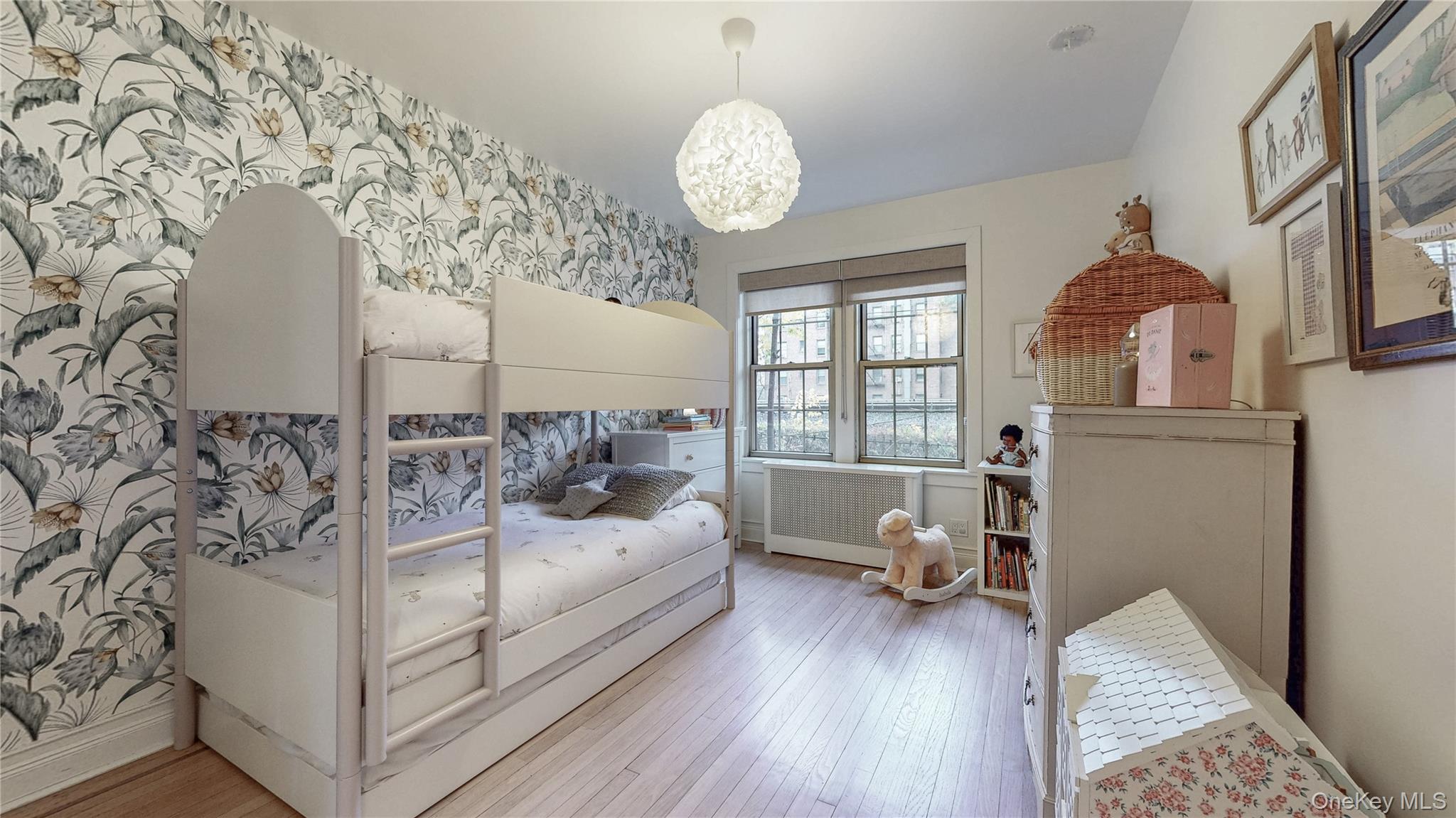 #17 photo, 150 Burns Street, Forest Hills , NY 11375