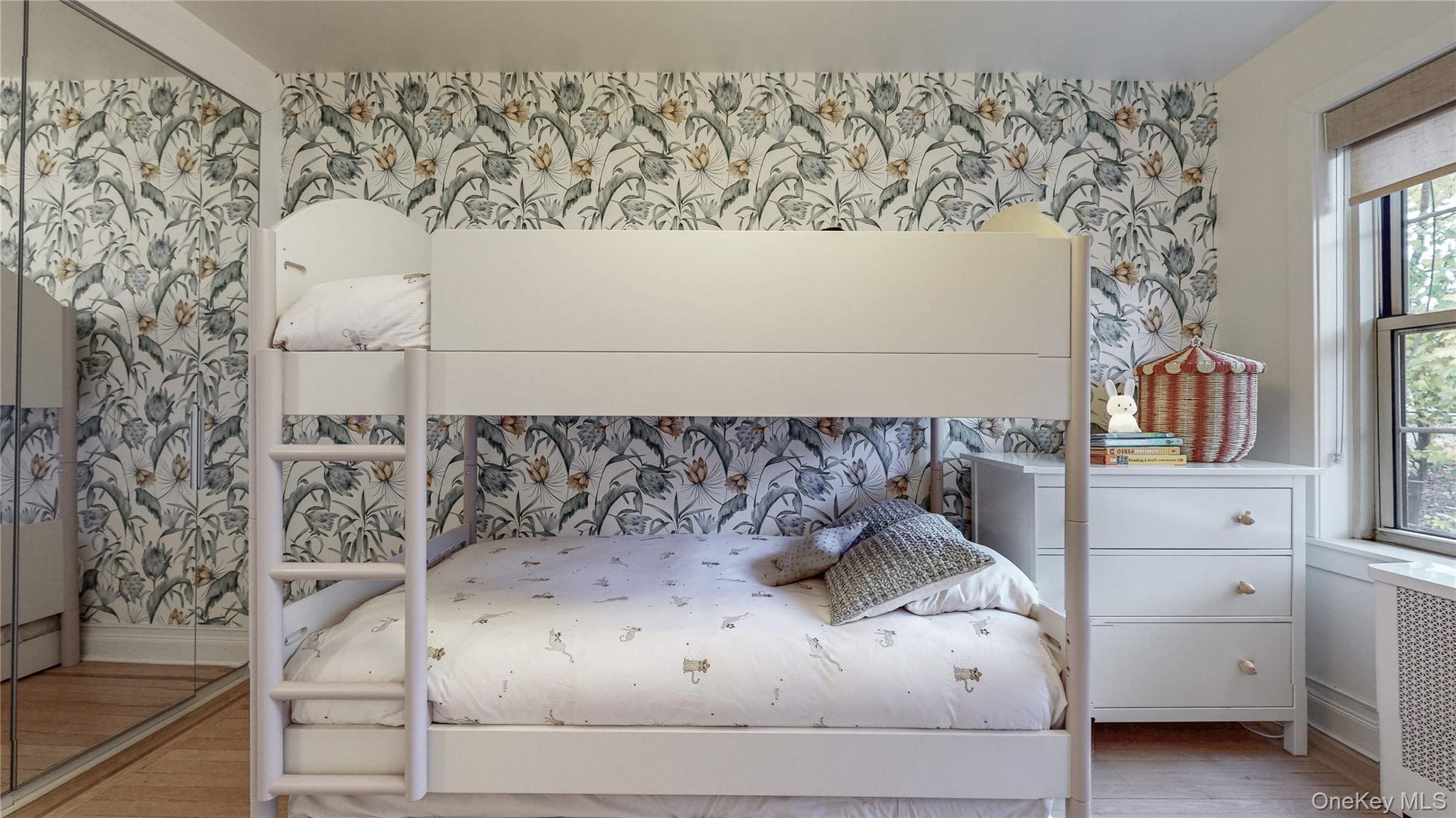 #18 photo, 150 Burns Street, Forest Hills , NY 11375