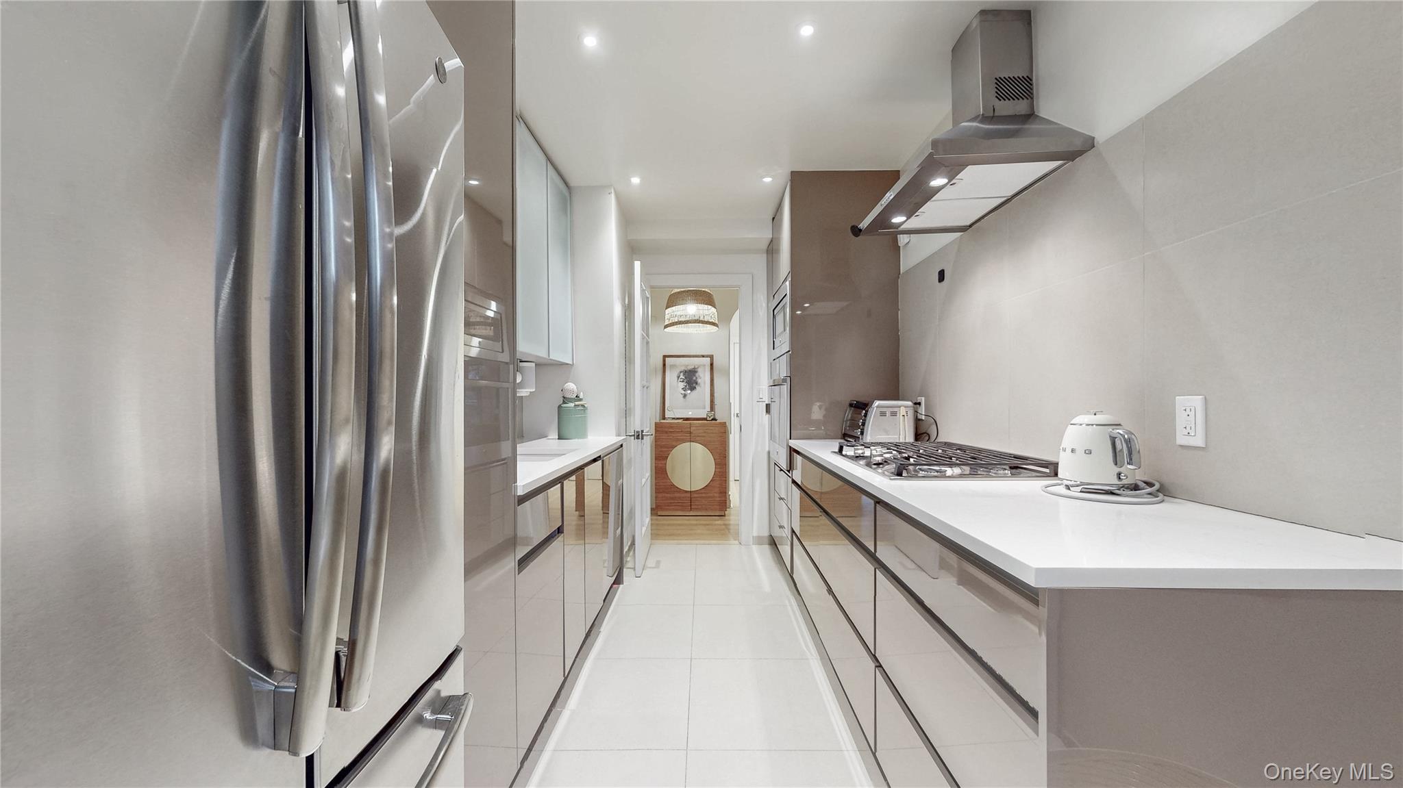 #4 photo, 150 Burns Street, Forest Hills , NY 11375