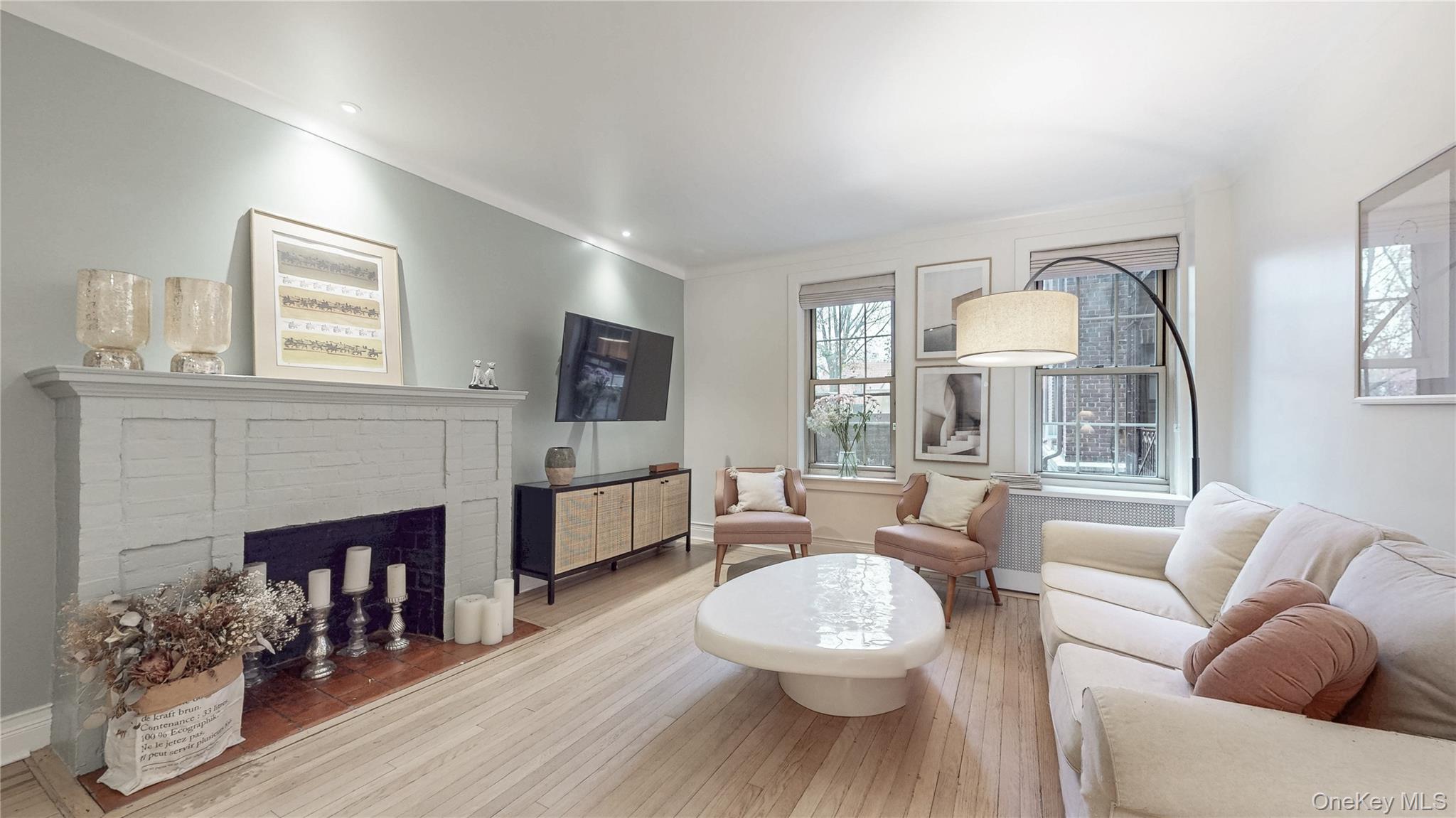 #9 photo, 150 Burns Street, Forest Hills , NY 11375