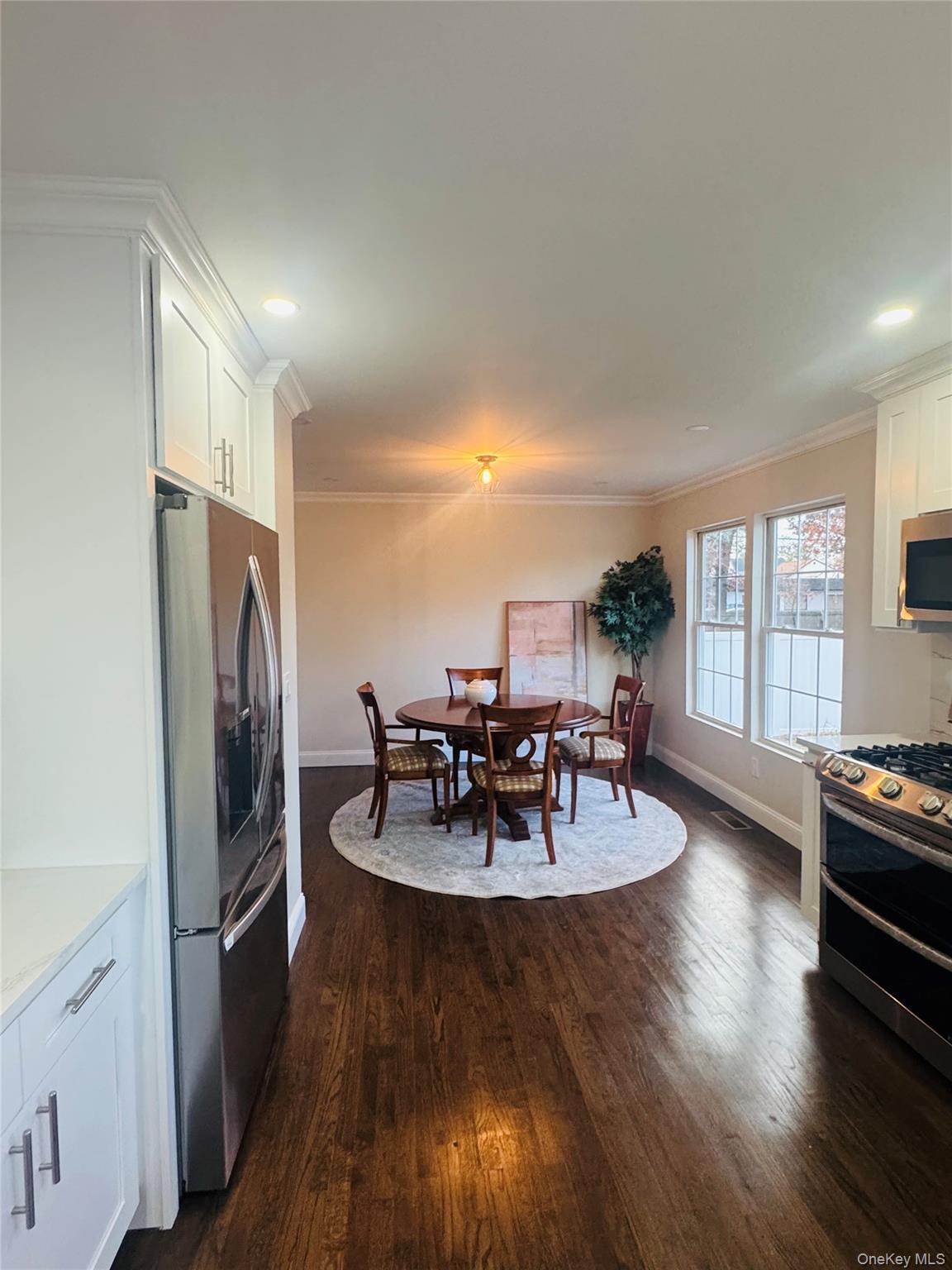 #10 photo, 11 Elm Street, Islip , NY 11751