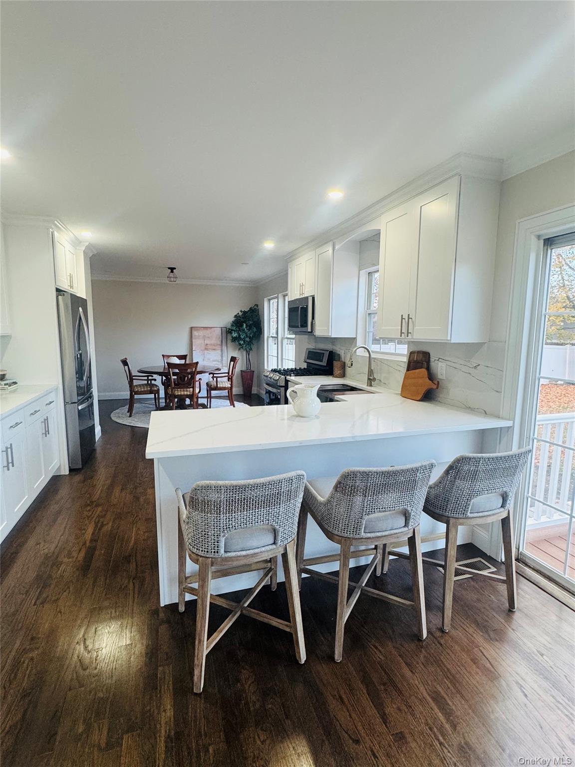 #12 photo, 11 Elm Street, Islip , NY 11751