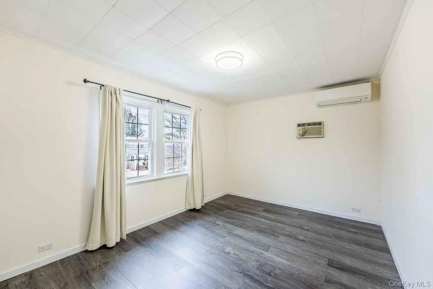 #18 photo, 3314 204th Street, Bayside , NY 11361