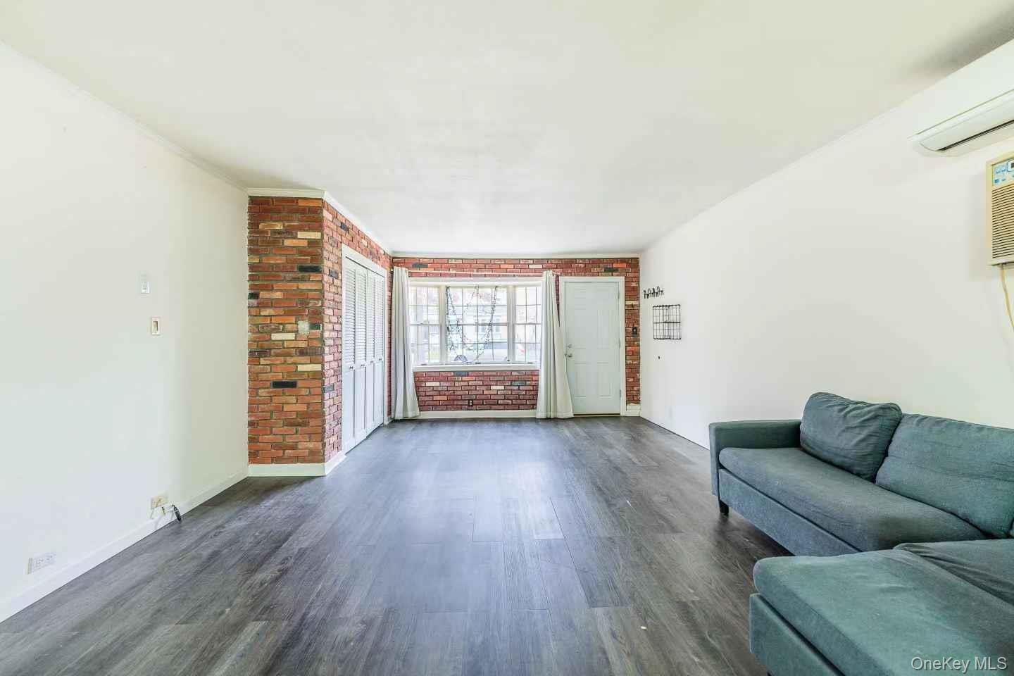 #7 photo, 3314 204th Street, Bayside , NY 11361