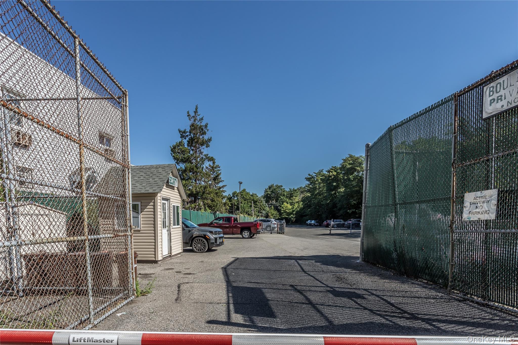 #18 photo, 51-28 30 Avenue, Woodside , NY 11377