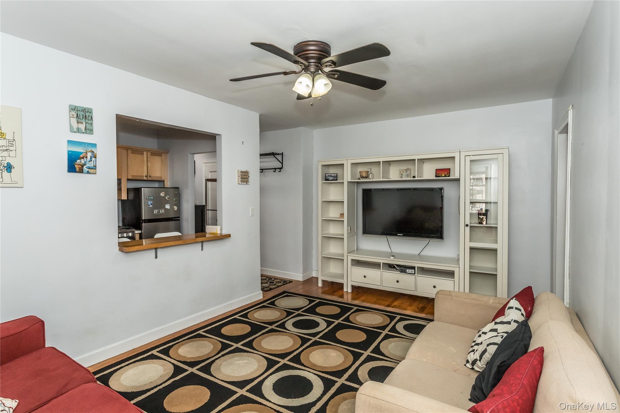 #5 photo, 51-28 30 Avenue, Woodside , NY 11377