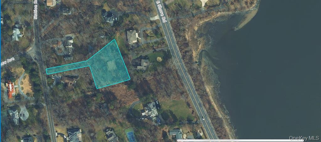 #1 photo, 137 Station Road, Kings Point , NY 11023