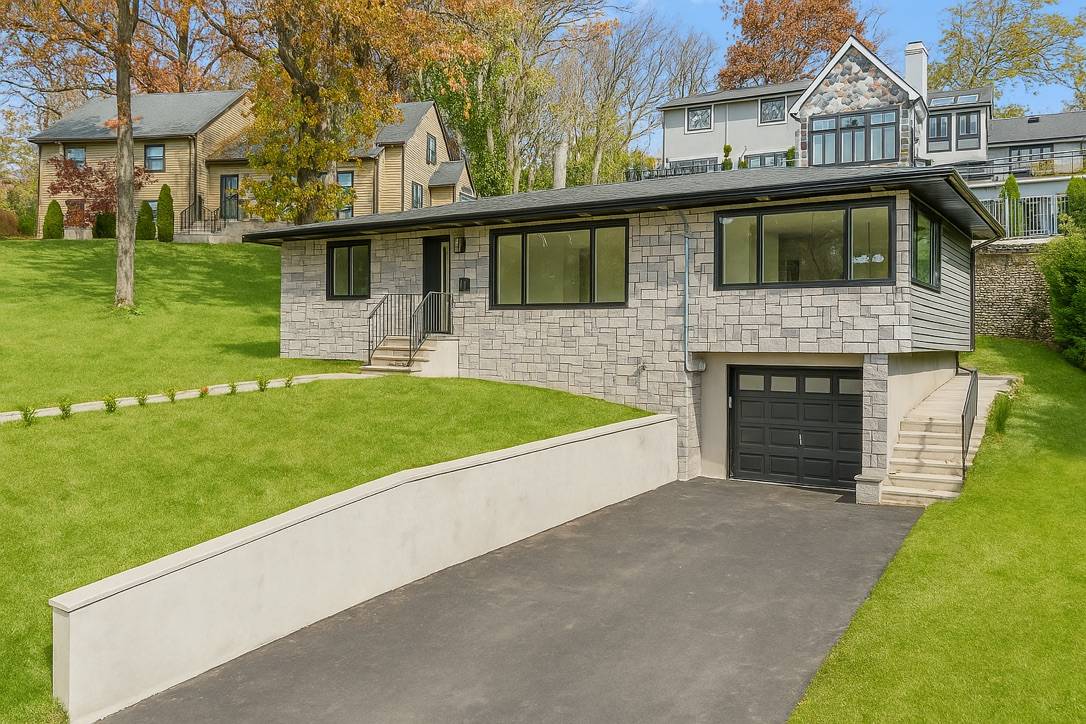 #1 photo, 113 Longview Road, Staten Island , NY 10304