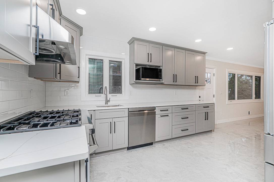 #13 photo, 113 Longview Road, Staten Island , NY 10304