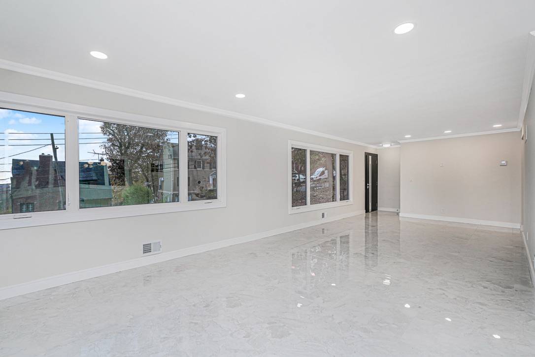 #21 photo, 113 Longview Road, Staten Island , NY 10304