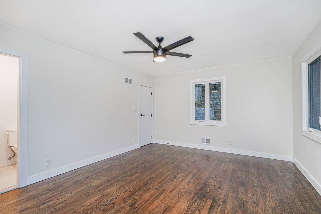 #25 photo, 113 Longview Road, Staten Island , NY 10304