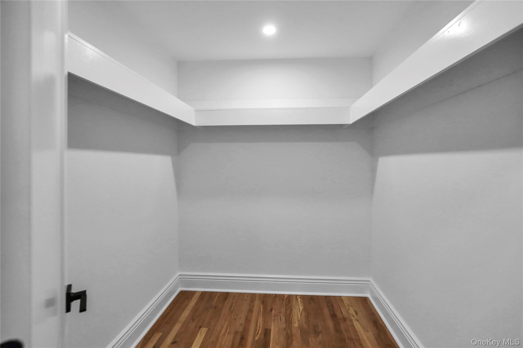 #10 photo, 9 Susan Lane, Dix Hills , NY 11746