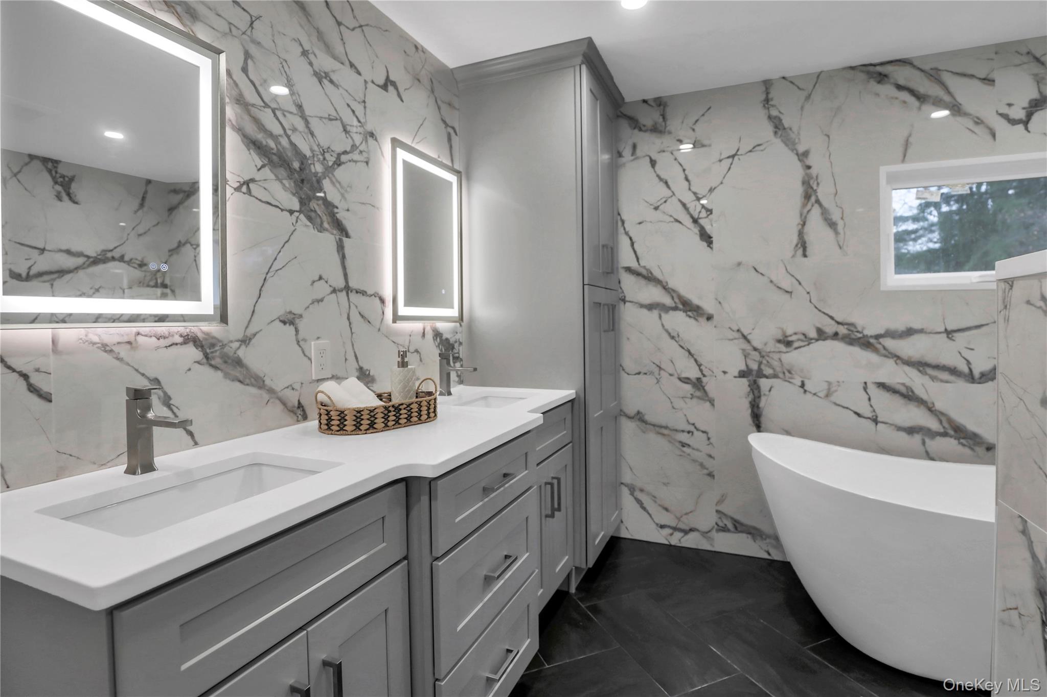 #12 photo, 9 Susan Lane, Dix Hills , NY 11746