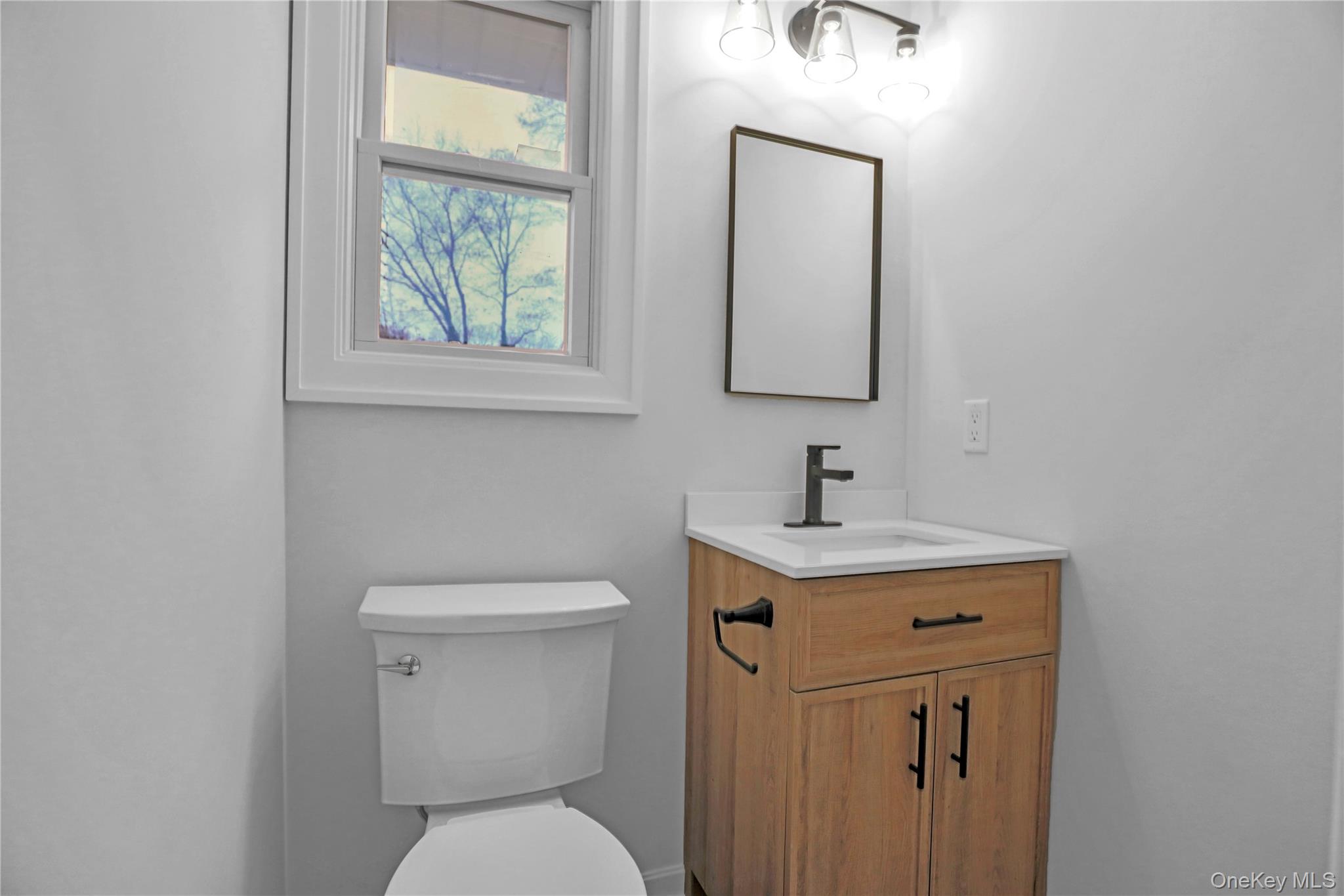 #16 photo, 9 Susan Lane, Dix Hills , NY 11746