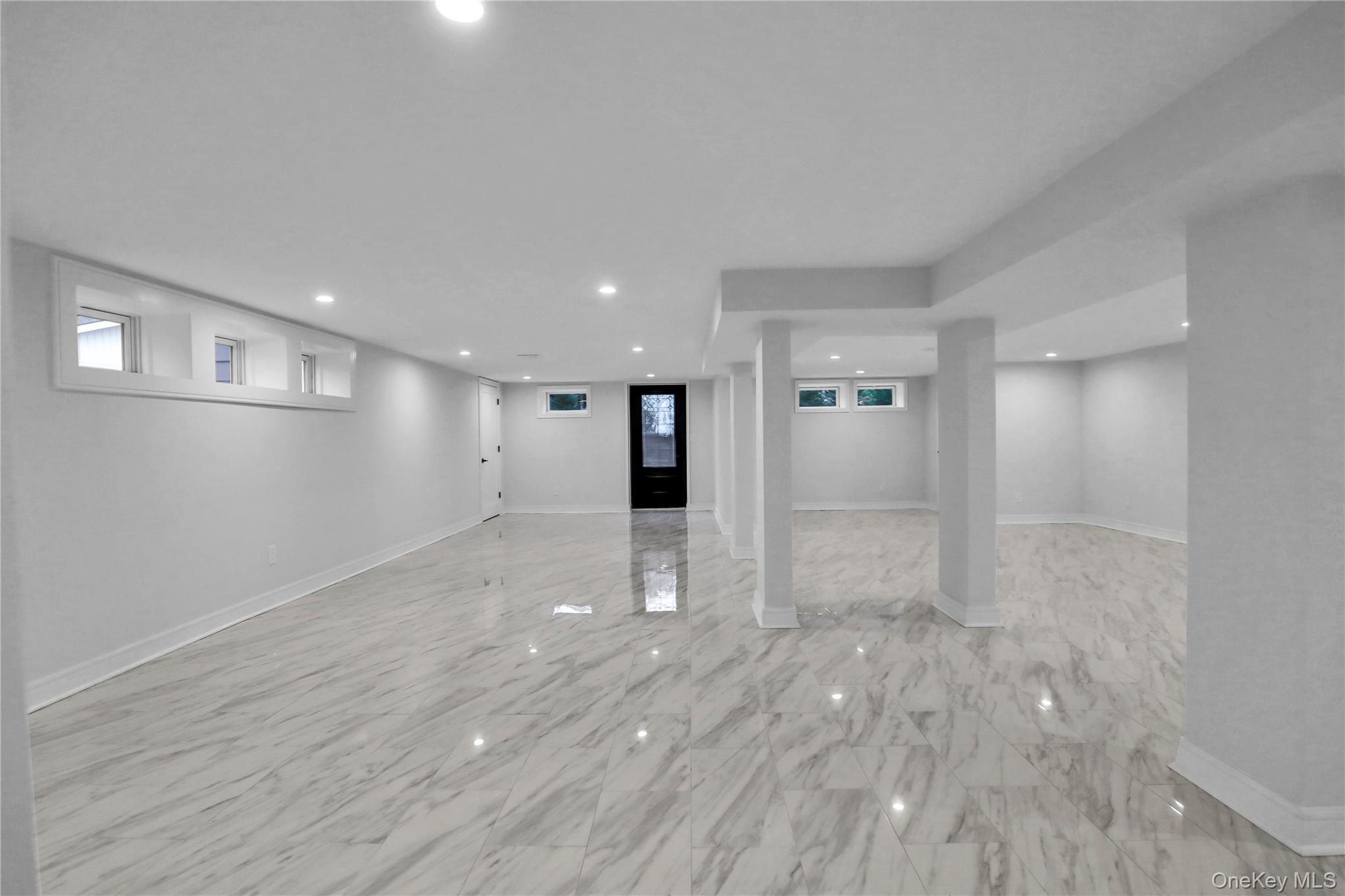 #17 photo, 9 Susan Lane, Dix Hills , NY 11746