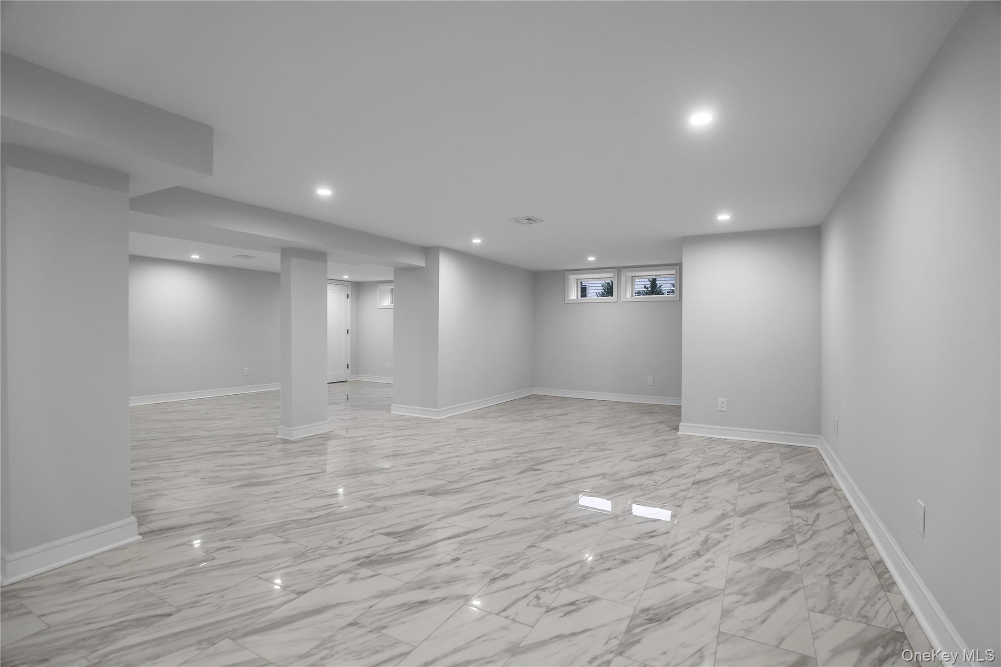 #20 photo, 9 Susan Lane, Dix Hills , NY 11746